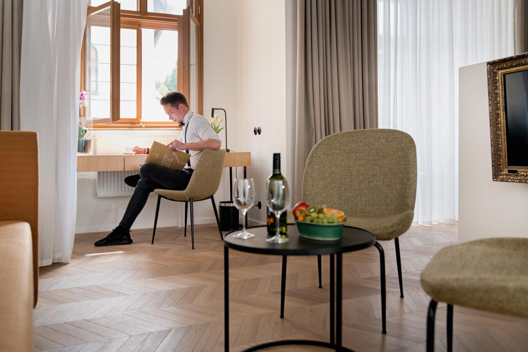 Hotel Oldinn Чески-Крумлов Экстерьер фото