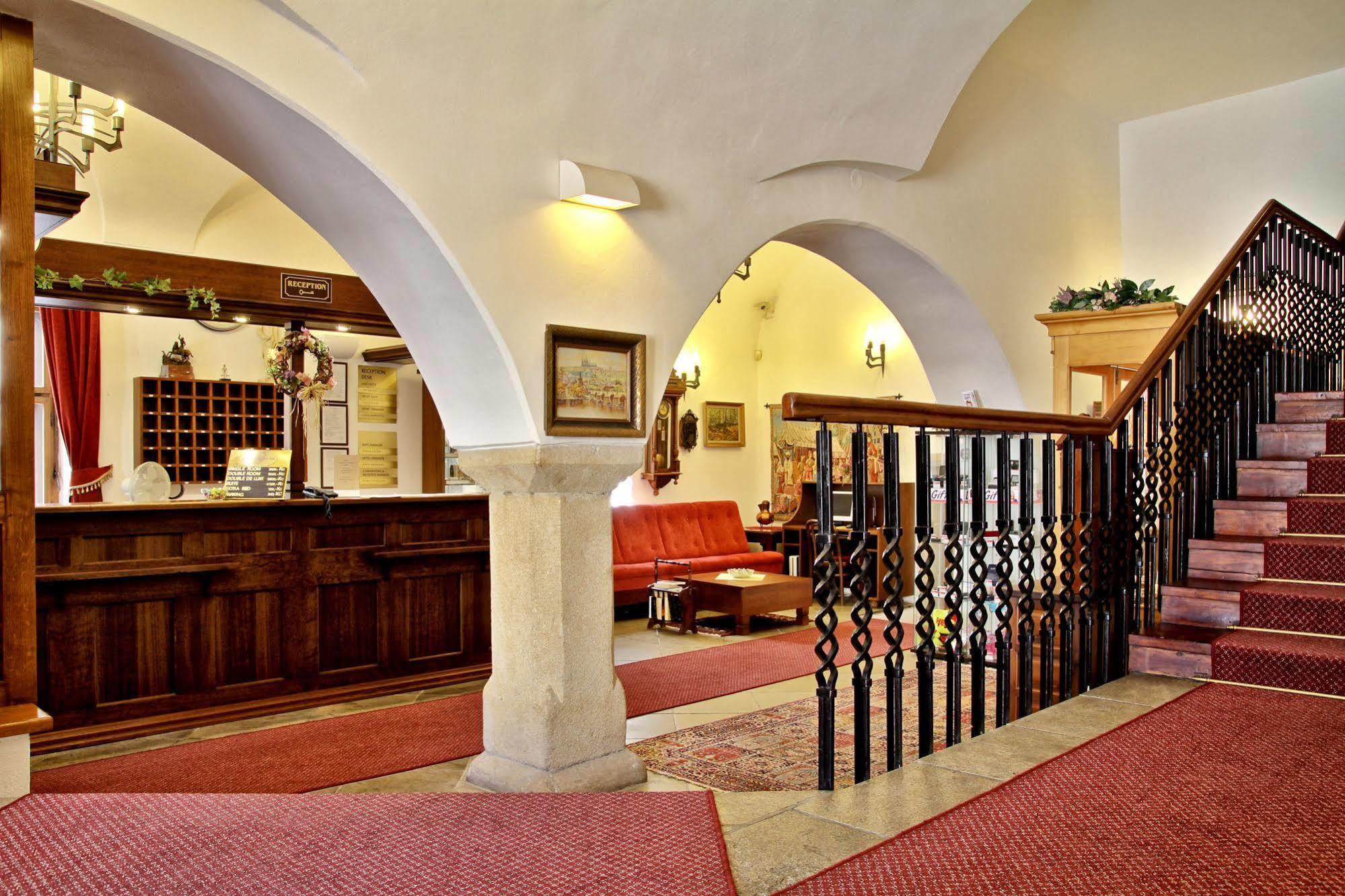 Hotel Oldinn Чески-Крумлов Экстерьер фото